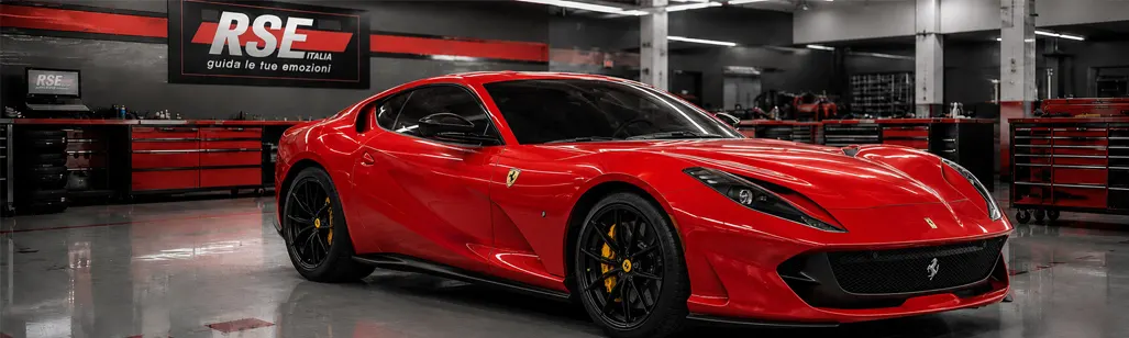 Ferrari 812 Superfast — foto 1