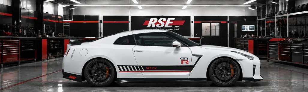 Nissan GT-R — foto 2